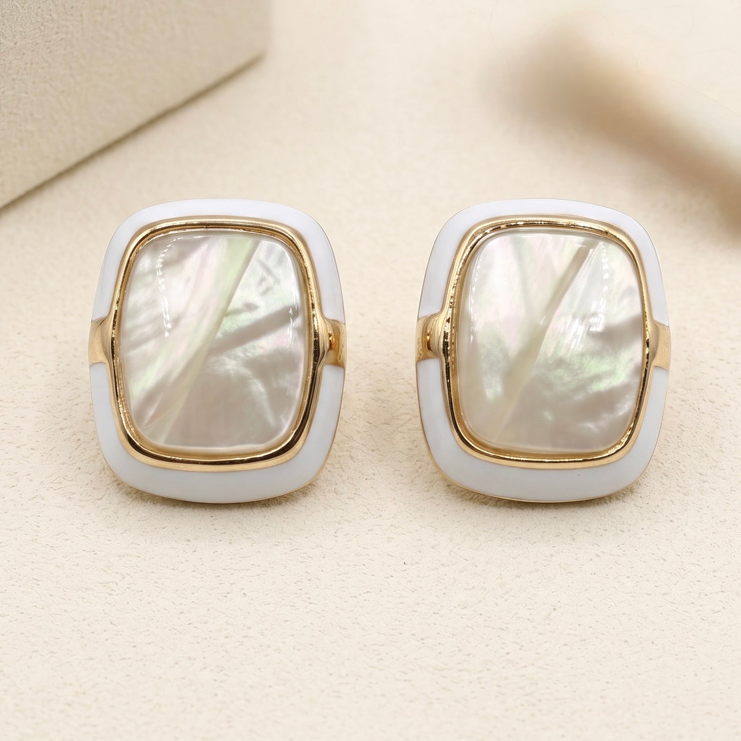 Blanc Earrings